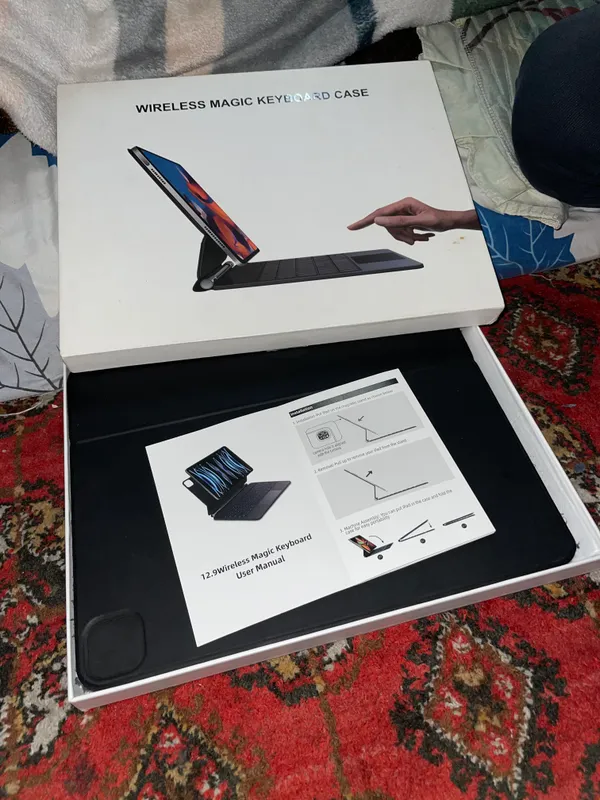 Оригинальная клавиатура для iPad Pro 12.9 M2 2