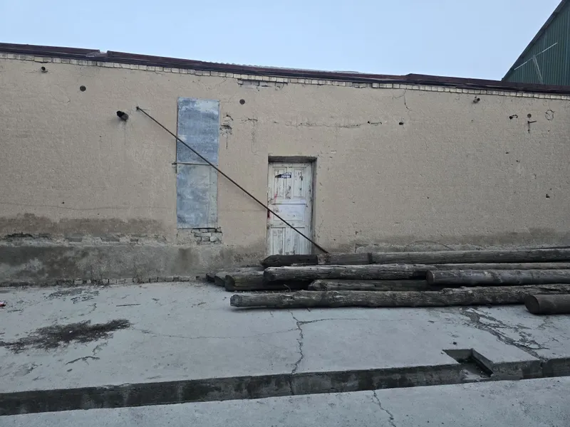 Samarqand tumani yer eski binosi bilan
