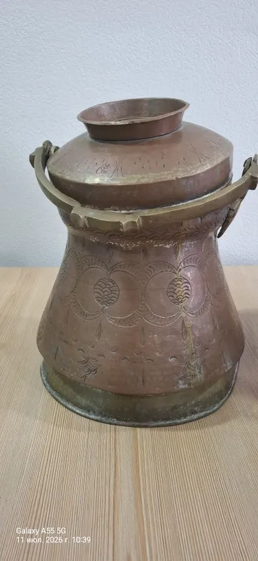 Старинный медный сосуд ручной чеканки. Антиквариат. 2