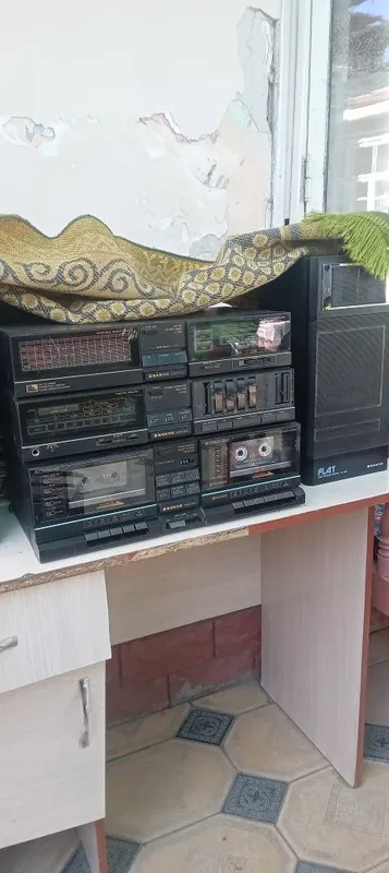 Продаётся магнитофон