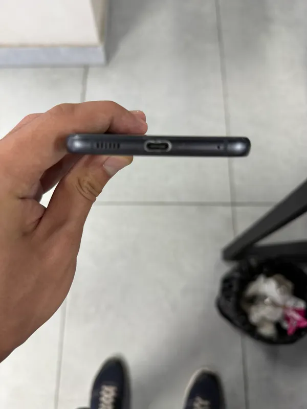 Samsung S 21FE 3 Samsung S 21FE 3