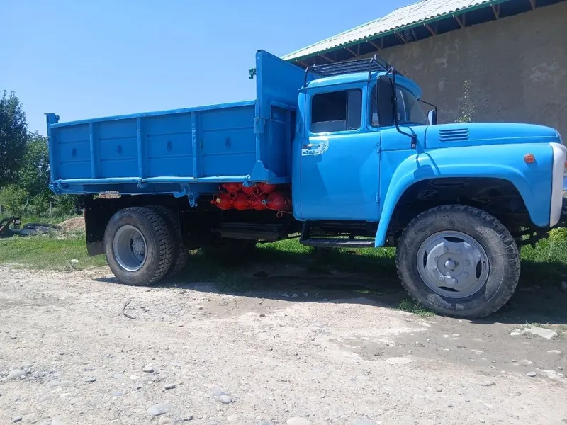 ZIL yuk mashinasi sotiladi 1 ZIL yuk mashinasi sotiladi 1