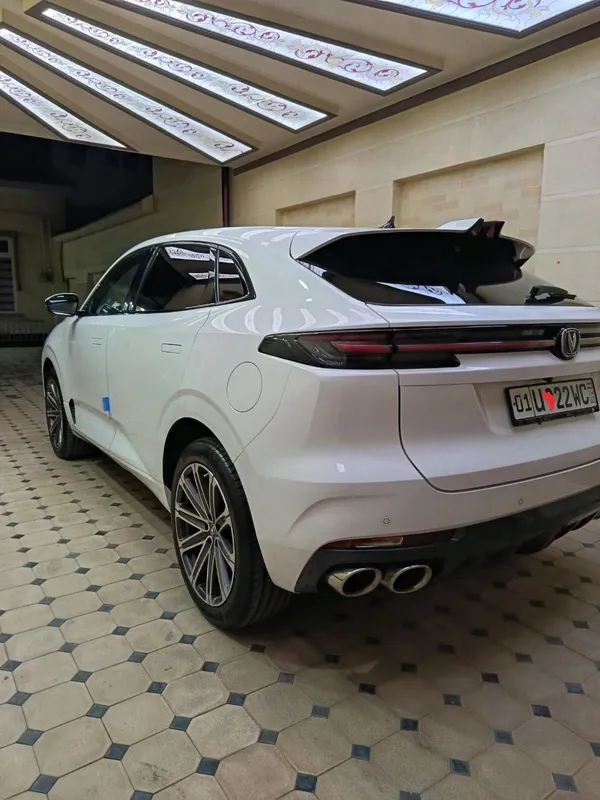 Leapmotor c11 2022 йил гибрид Leapmotor c11 2022 йил гибрид