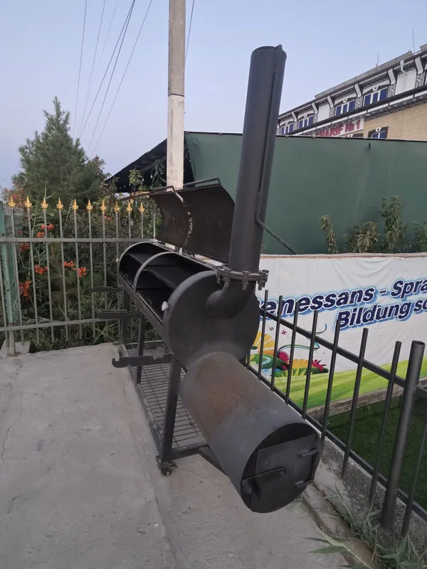 Offset smoker, barbekyu chekuvchi pech 1 Offset smoker, barbekyu chekuvchi pech 1