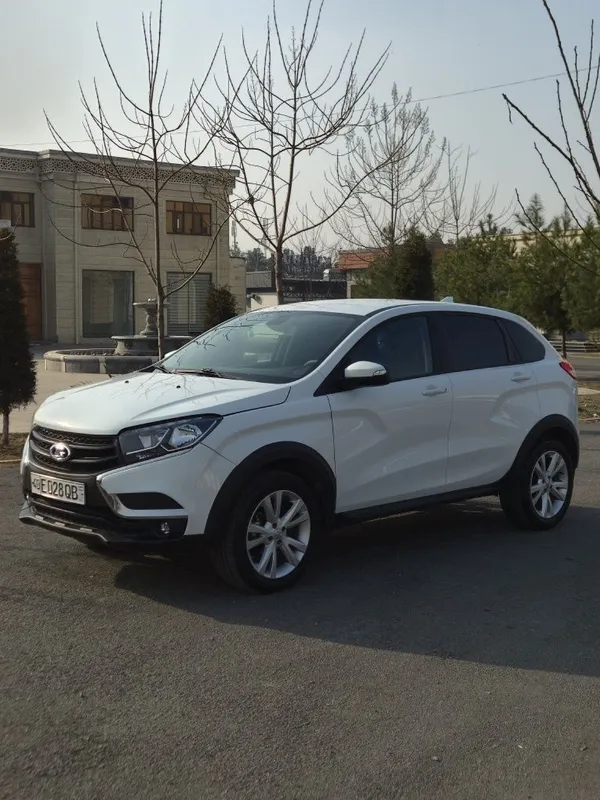 Lada X Ray 2020yil 1.8 motor Avtomat — фото 2