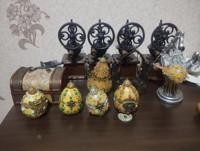 Продаются разные шкатулки,