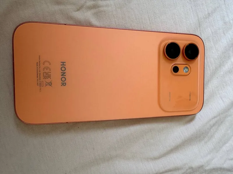 Honor 600 srochna sotiladi 1
