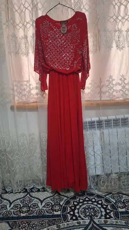 Женское платье — фото 1
