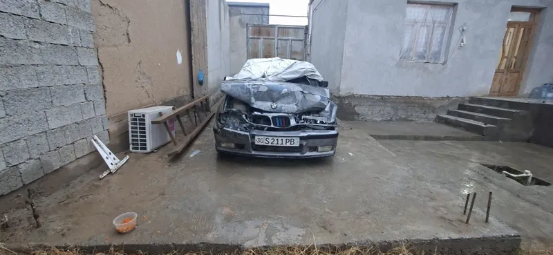 Bmw e36 sotiladi srochna pul kerak