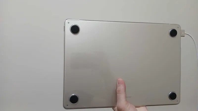 MacBook Air 13-inch, M4, 2025 — фото 3
