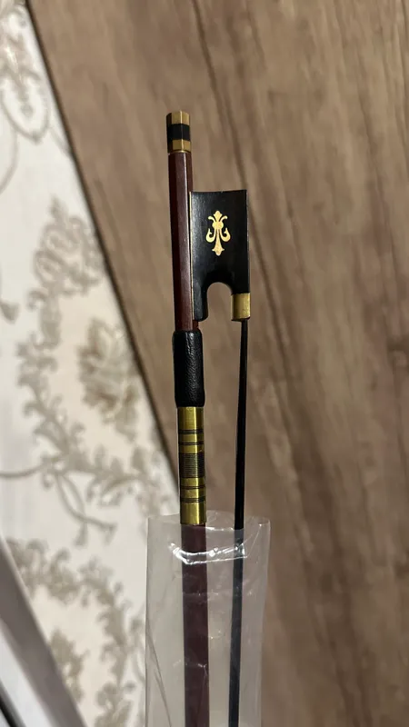 Продам смычок для скрипки 4/4 срочно