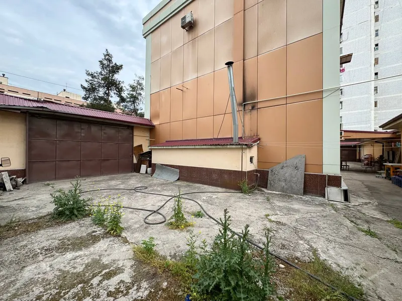 Сдается в аренду Здание, 1178 м2, Дружба Народов — фото 1