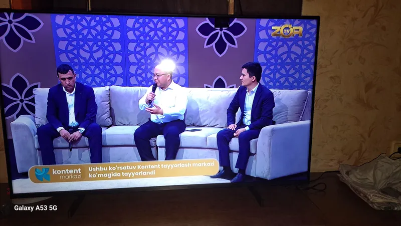 телевизор Samsung crystal UHD 5