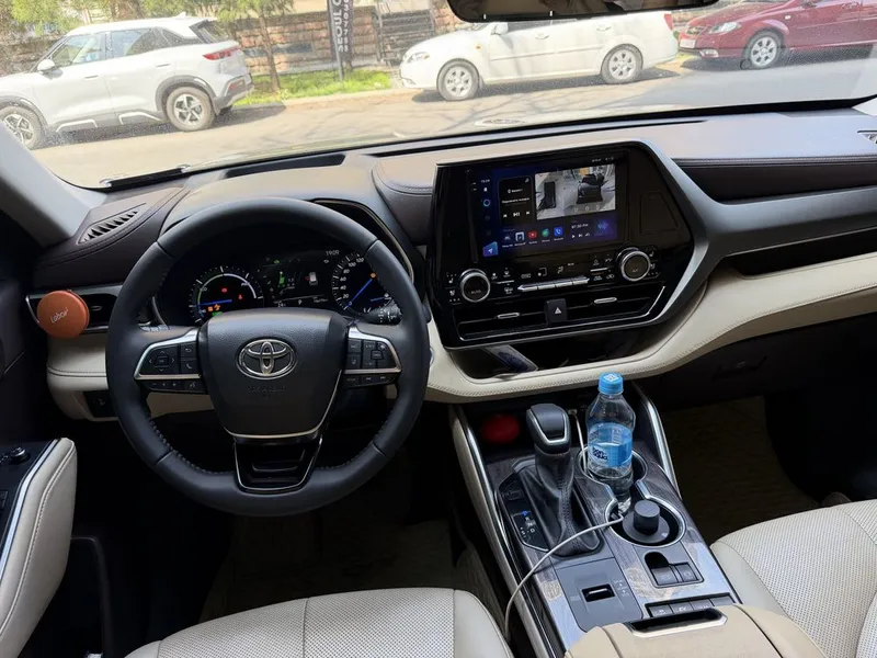 Toyota Highlander Hybrid Limited — фото 5