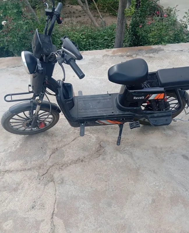 Skuter sotiladi holati ideal 2 Skuter sotiladi holati ideal 2