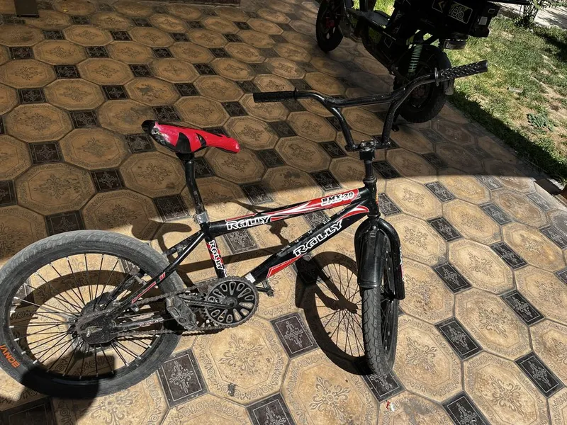 BMX в хорошем состояние СРОЧНО ПРОДАЕТСЯ 2