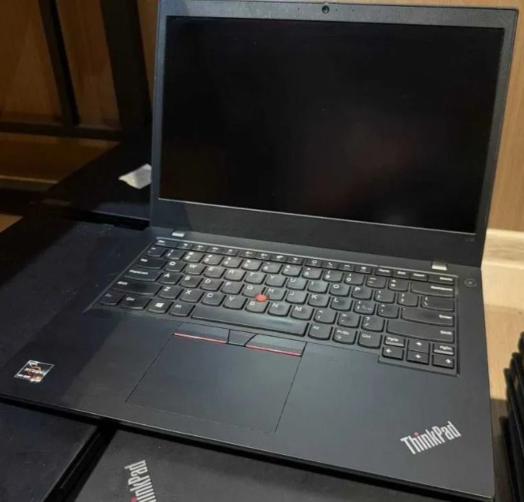 Lenovo thinkpad 14 14 windows ornatliagan cs1.6 bor mishka kovrik — фото 1