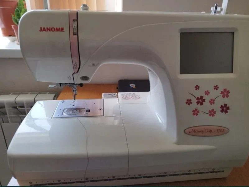 Janome вышивальная машина 4 Janome вышивальная машина 4