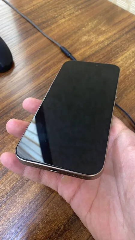 Iphone 16 Pro Max desert 4 Iphone 16 Pro Max desert 4
