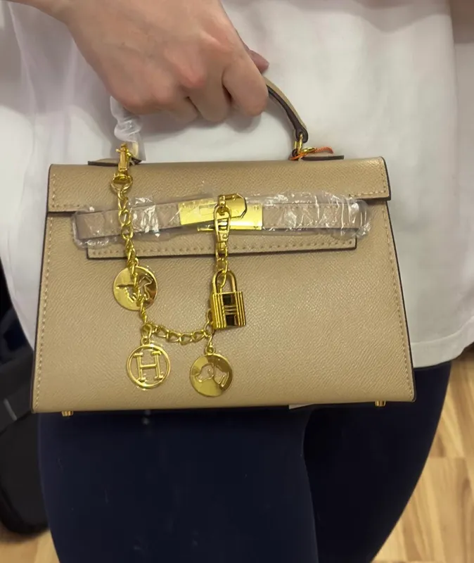 Сумка Hermes Birkin в двух цветах