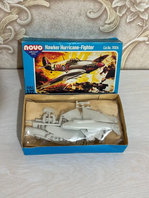 Сборная модель самолёта Hawker Hurricane (масштаб 1:72, винтаж NOVO) — фото 6