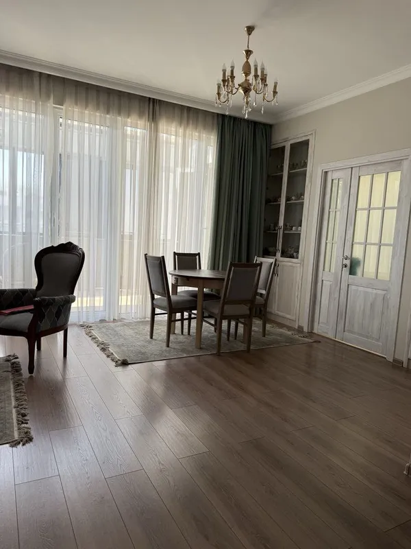 4-комнатная квартира, 175 м2, Яшнобод 1