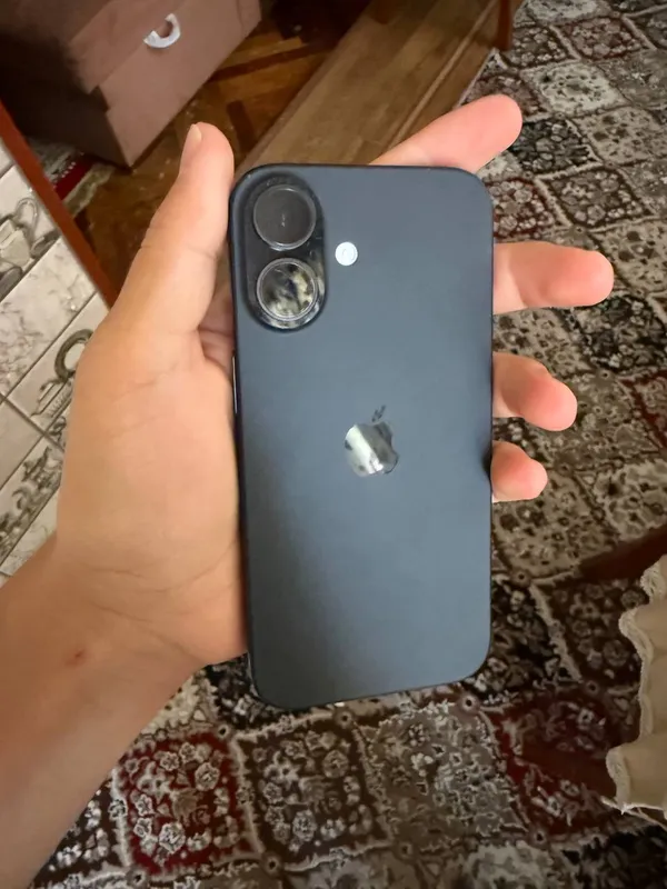 Iphone 16 black 128 xotirasi 15 Sikl
