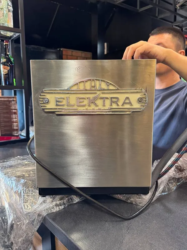 Продлиться кофе машинка Elektra — фото 1