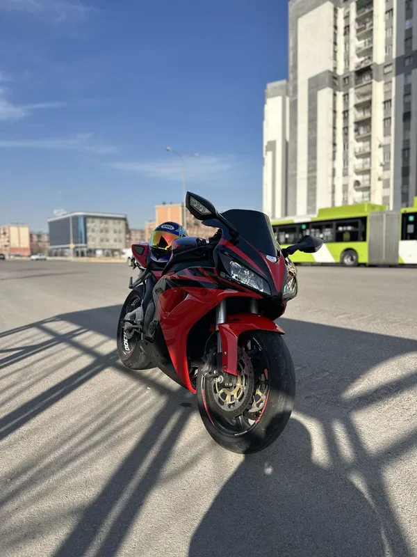 Срочно!! Продается Honda Sbr 1000 rr в идеальном состоянии док есть — фото 4