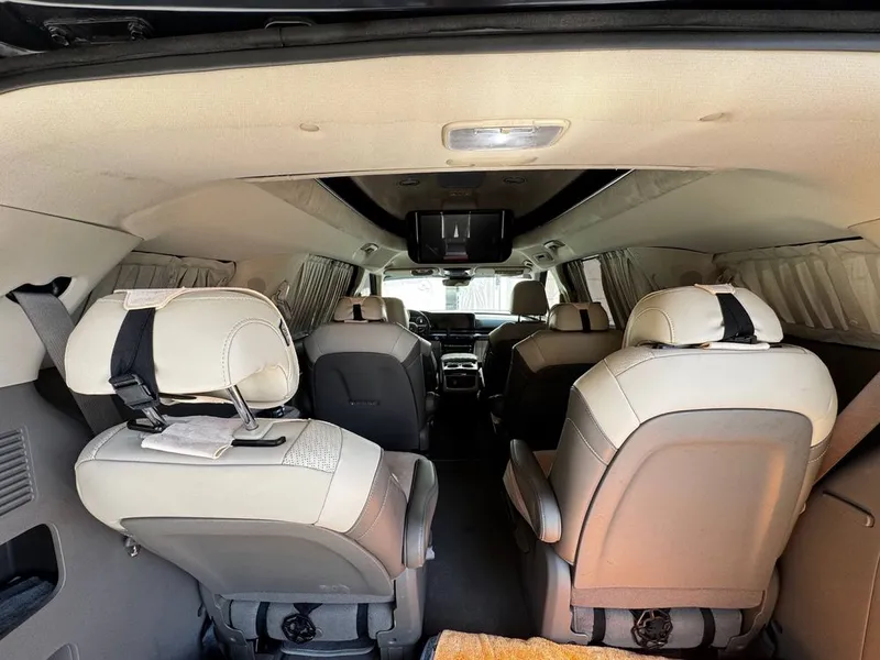 Kia Carnival Hi Limousine 3 Kia Carnival Hi Limousine 3