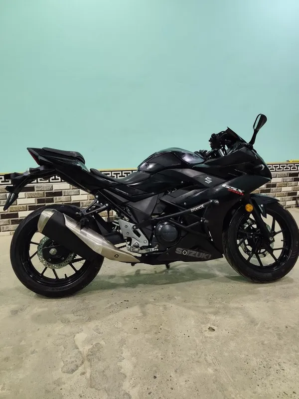 Suzuki GSX250R original moto 2021 yil — фото 1