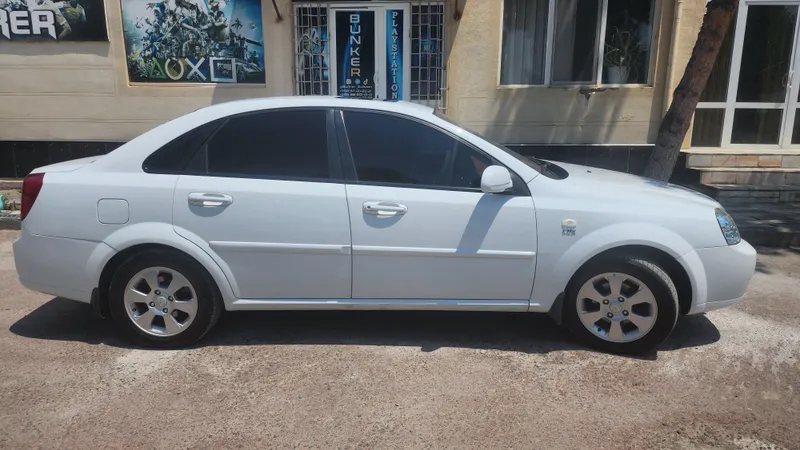 Продаётся Lacetti 1.8 автомат 4 Продаётся Lacetti 1.8 автомат 4