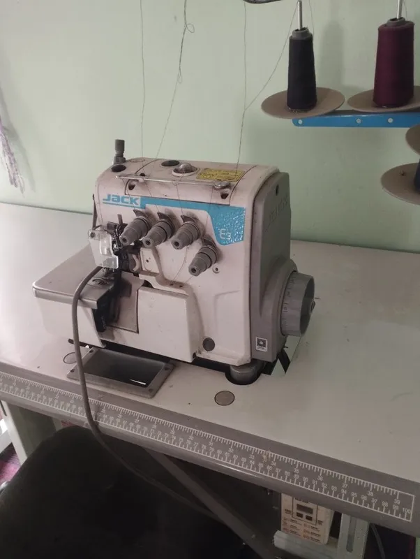 Averlok JAK tikuv mashinasi elektron — фото 2