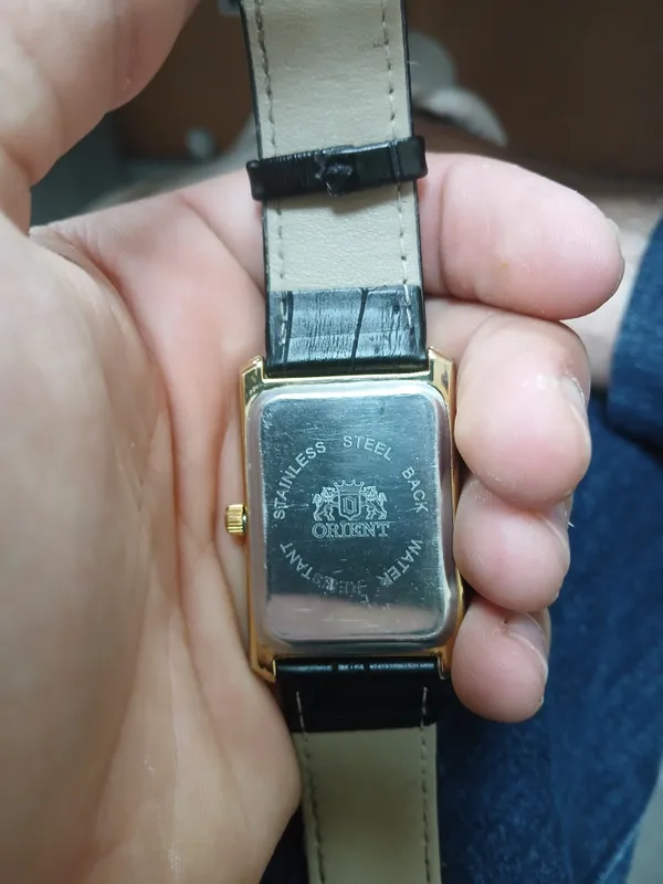 Оригинальные кварцевые часы Orient 4 Оригинальные кварцевые часы Orient 4