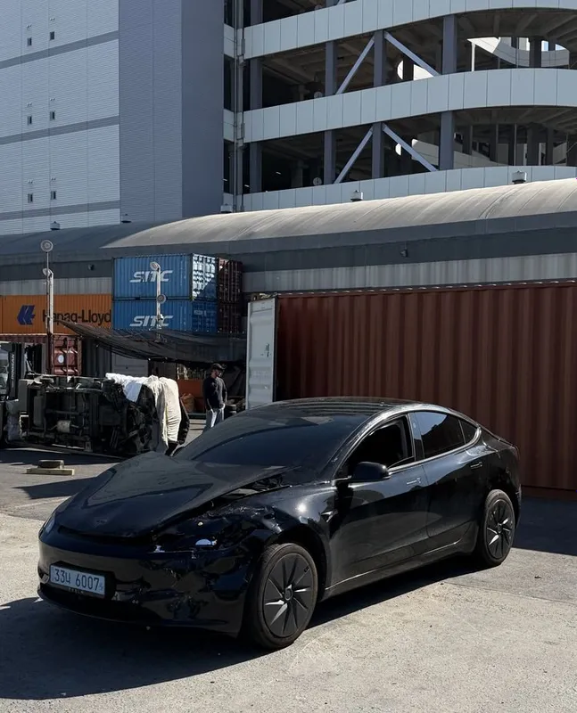 TESLA MODEL 3 2026/27 3 TESLA MODEL 3 2026/27 3