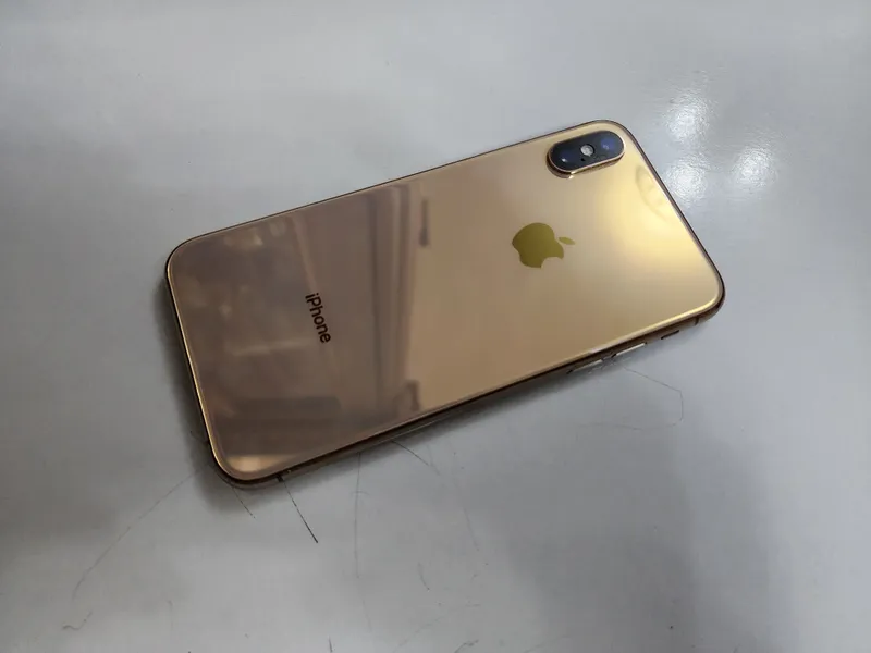 iPhone XS Gold LL/A, аккумулятор 100%, срочно 1 iPhone XS Gold LL/A, аккумулятор 100%, срочно 1