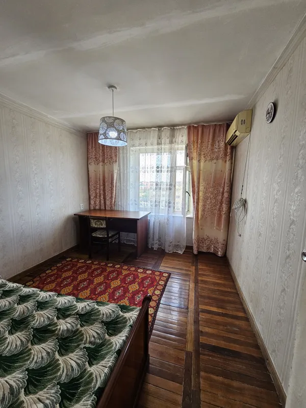 Сдаётся квартира 4/5/5 80м бий Буюк ипак йюли метро 2