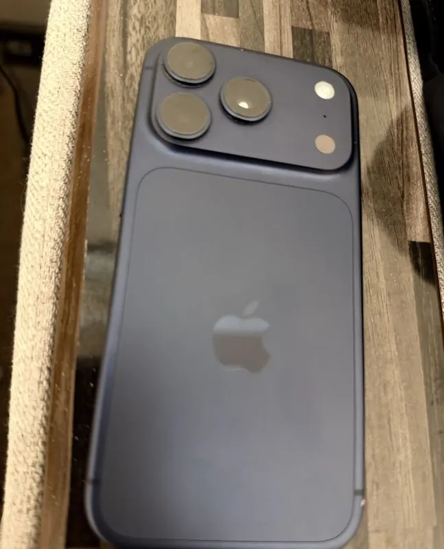iPhone 17 pro 256gb e sim 1 iPhone 17 pro 256gb e sim 1