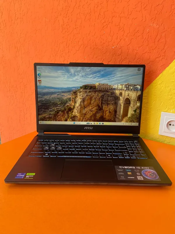 MSI Cyborg 15 A13V 1