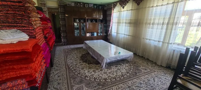 Uy sotiladi Kvartiragayam obmen bor manzil Toshkent viloyati Olmaliq — фото 5