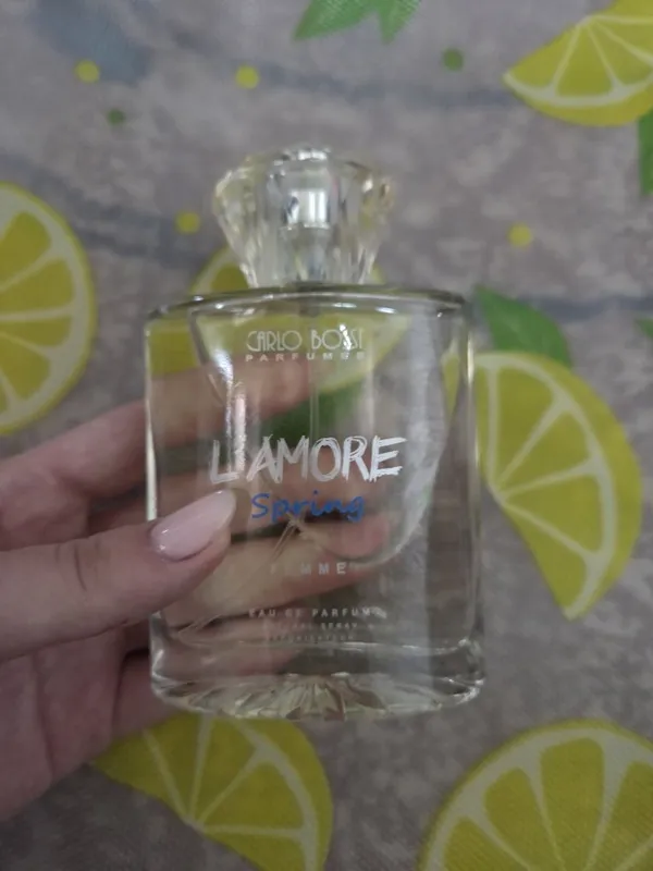 Продаются духи женские