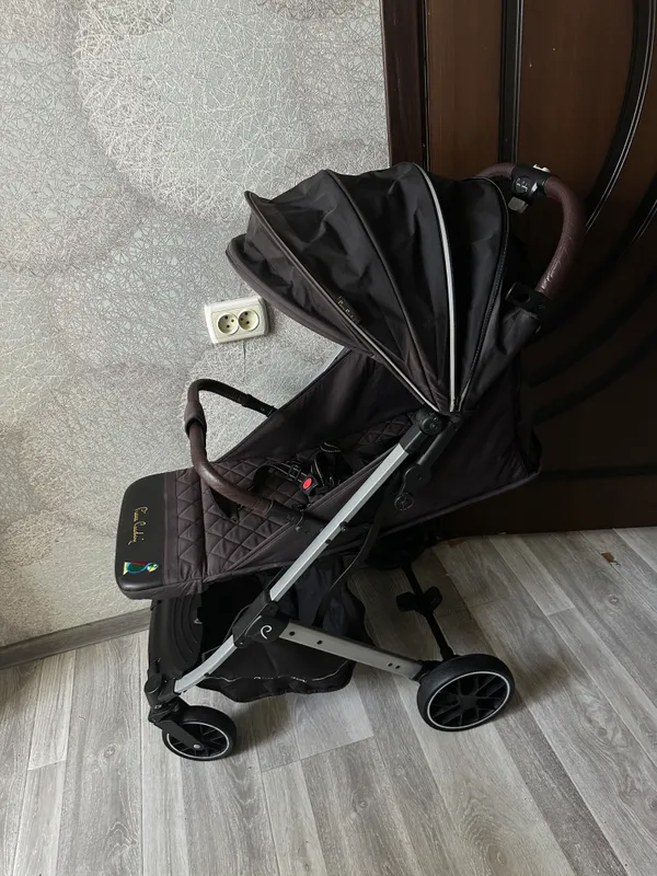 Продам детскую коляску чемодан Pierre Carden 1 Продам детскую коляску чемодан Pierre Carden 1