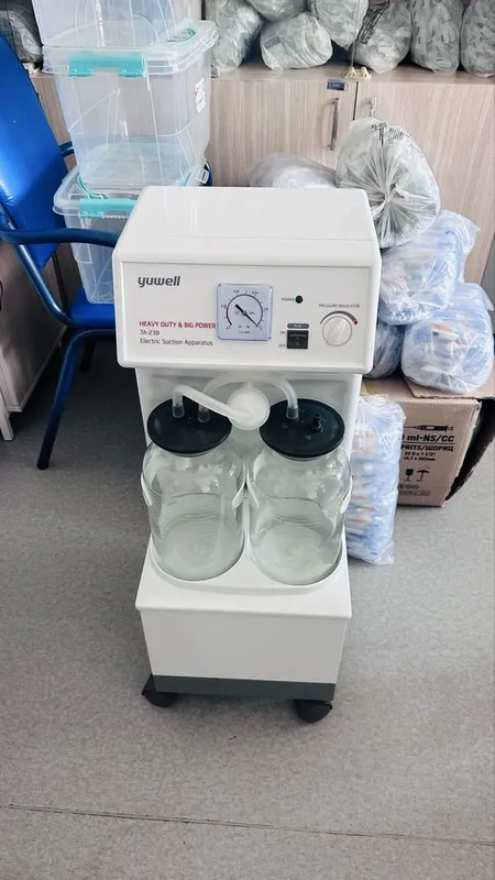Хирургический Отсос Yuwell 7A-23B Хирургический Отсос Yuwell 7A-23B