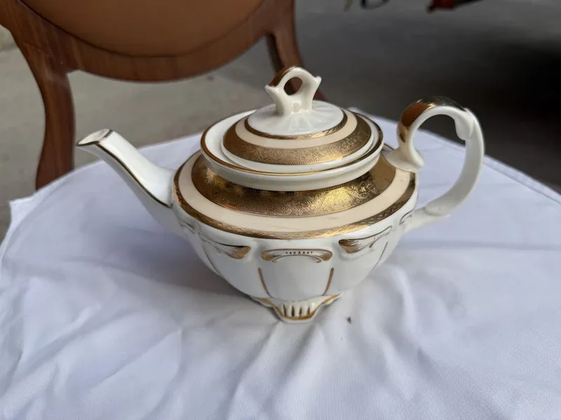 Chinni idishlar sotiladi Yangi ozgina ishlatilgan 8