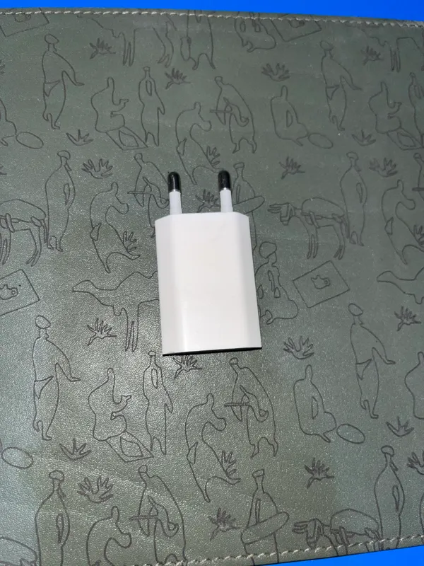 iPhone XS uchun original 5W quvvatlagich (Koreya) 1 iPhone XS uchun original 5W quvvatlagich (Koreya) 1
