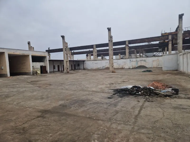 Qarshi shahrida 16 sotixlik sanoat binosi sotiladi — фото 7