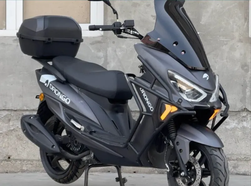Sukuter tiger