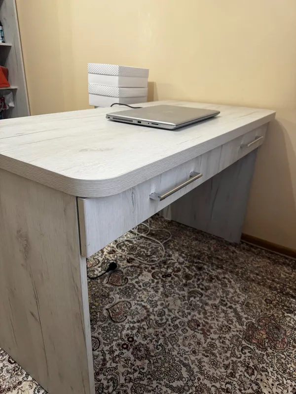 Uy va ofis uchun yozuv stoli (parta) 2 Uy va ofis uchun yozuv stoli (parta) 2