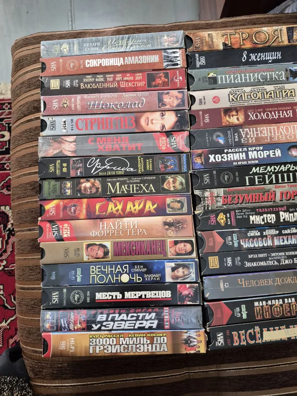Filmlar yozilgan videokassetalar 4