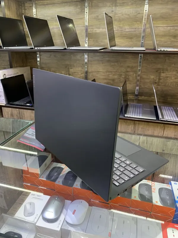 Б/У Lenovo v15 Laptop — фото 3